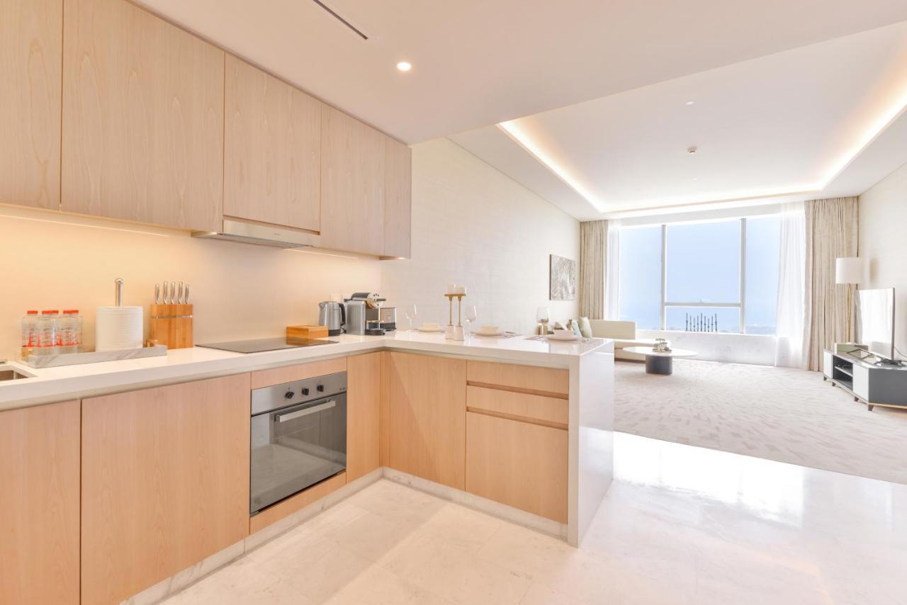 Ultra Luxury Palm Tower With Shared Hotel Facilities ドバイ エクステリア 写真